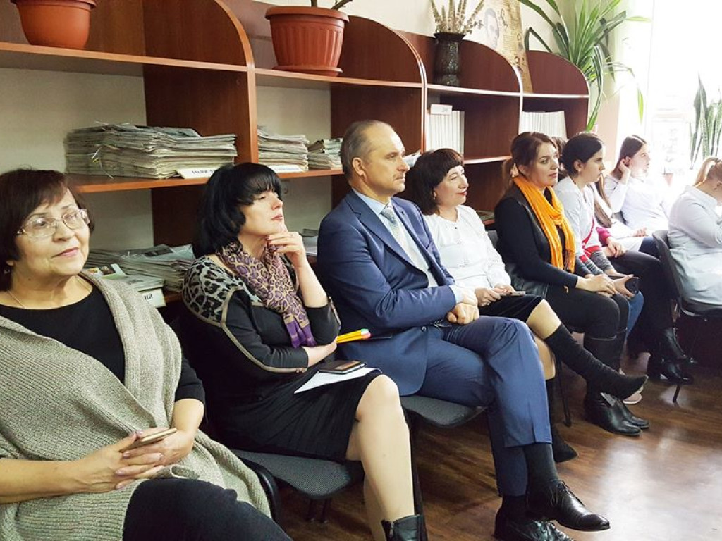 ВІЙНА ОЧИМА СОБАКИ: ПРЕЗЕНТАЦІЯ АНТИВОЄННОГО РОМАНУ «ЦУЦИК»