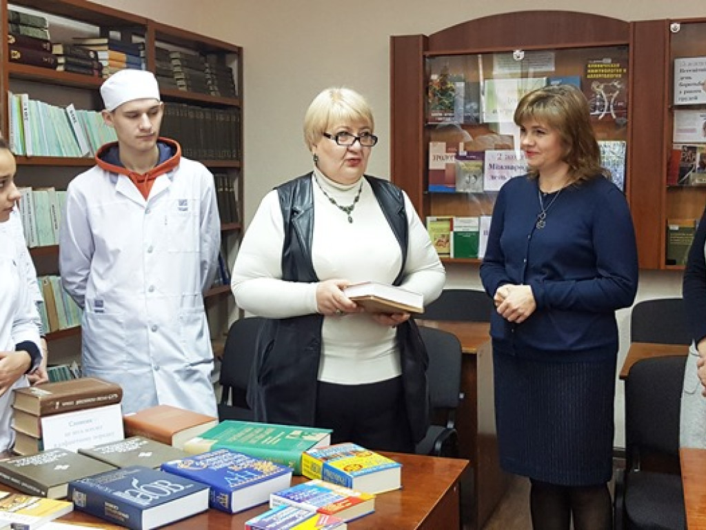До Дня української мови. Книжково-ілюстративна виставка «Від рідної - до державної»