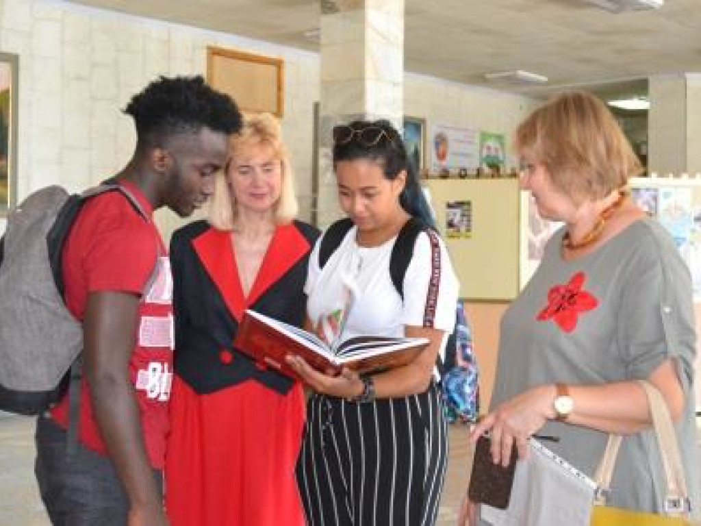 Слово Котляревського лунає світом. До витоків української літератури і культури