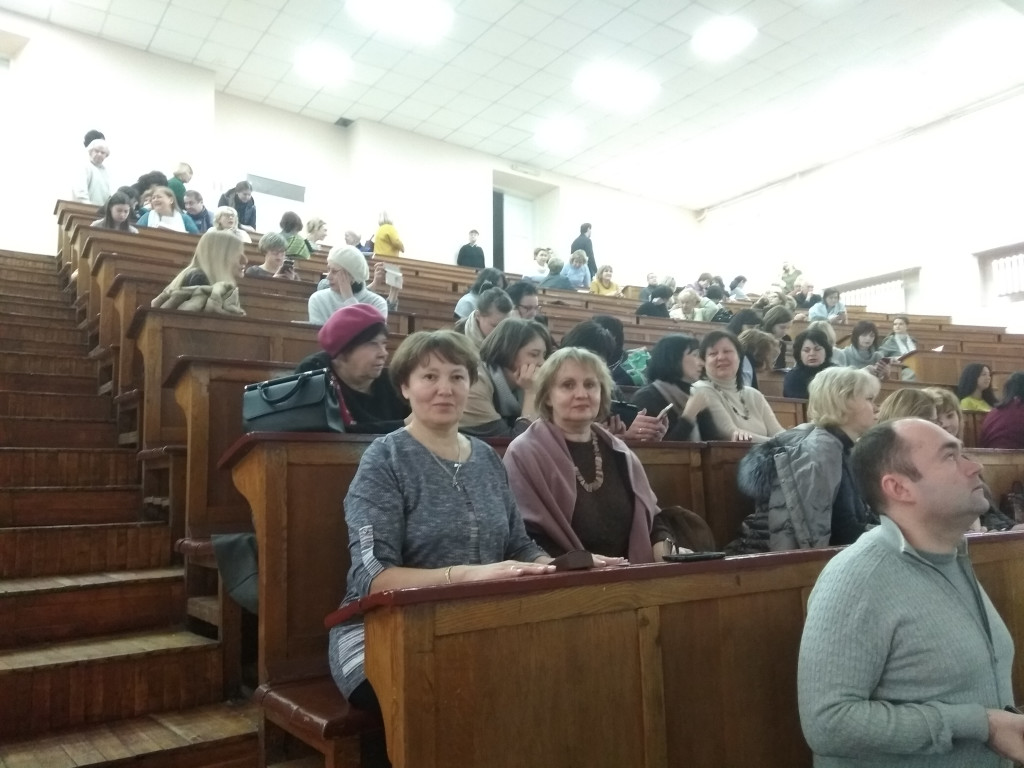 УДОСКОНАЛЮЄМО МЕТОДИКУ ВИКЛАДАННЯ УКРАЇНСЬКОЇ МОВИ ЯК ІНОЗЕМНОЇ