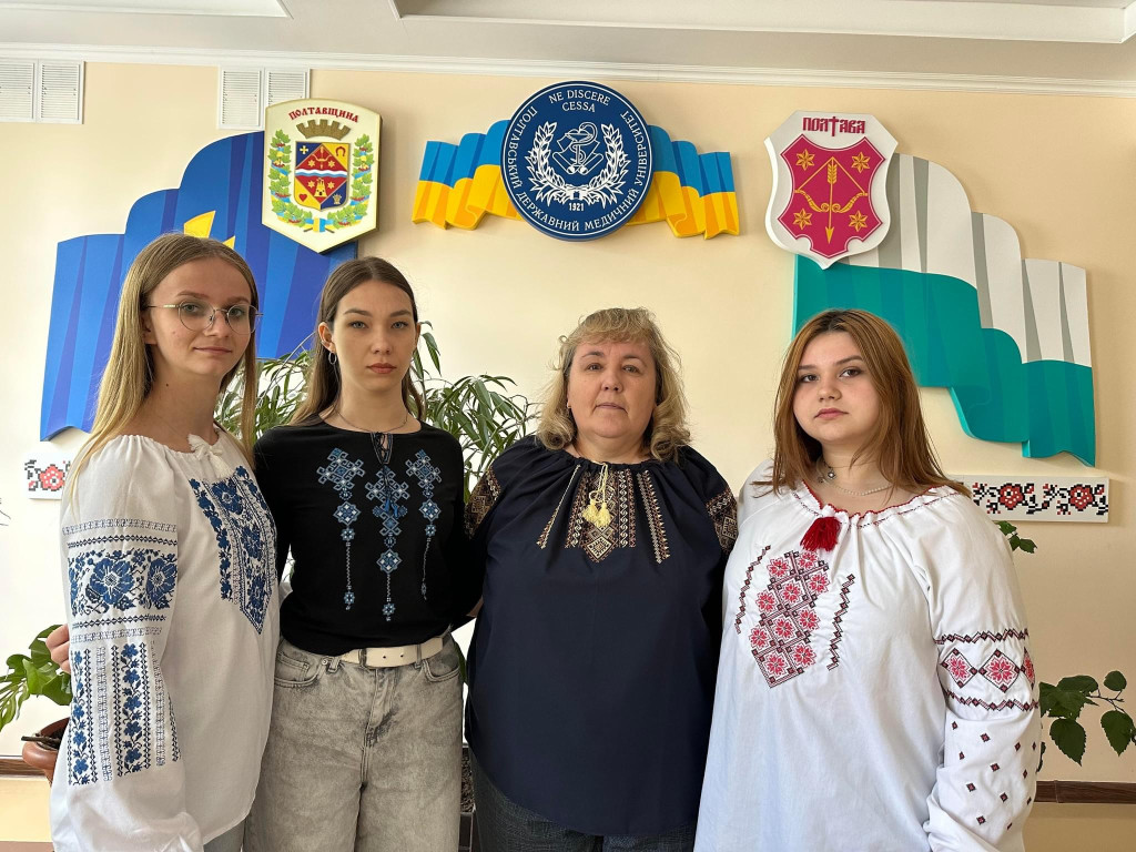 Триває вишиванковий фотомарафон