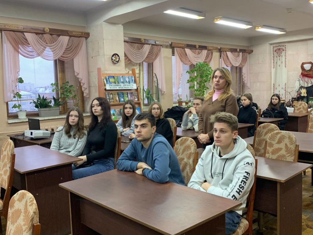 На вшанування жертв Голодомору: гори, священної пам'яті свіча!